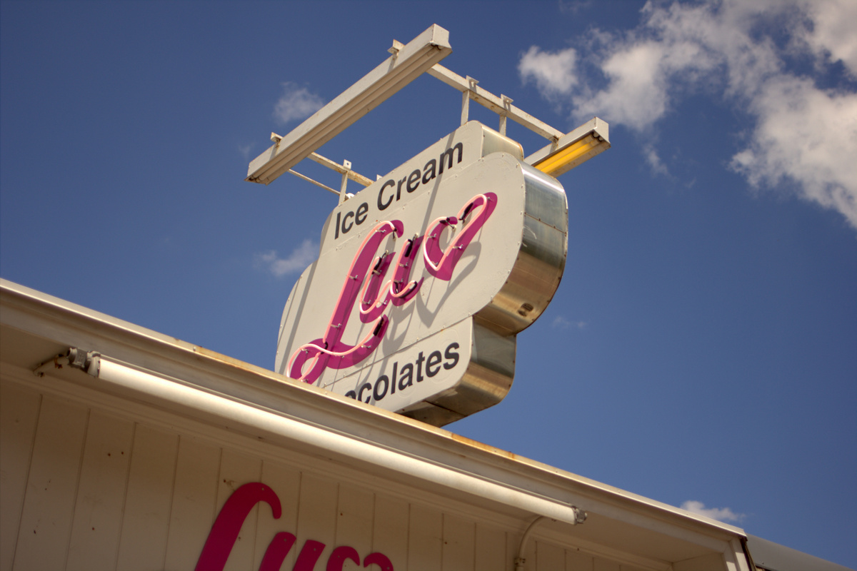 Luv Ice Cream Cafe